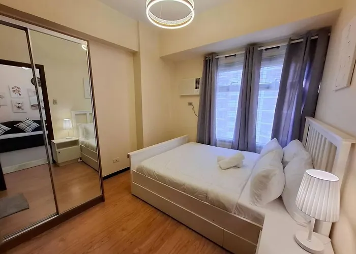 Hefty 1br -40sqm -pet -parking -moa,picc,wtc,airport Apartment Manila