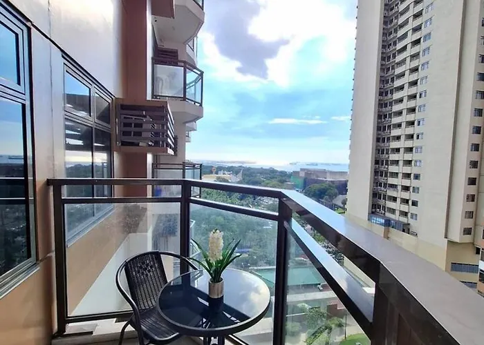Apartment Hefty 1br -40sqm -pet -parking -moa,picc,wtc,airport *