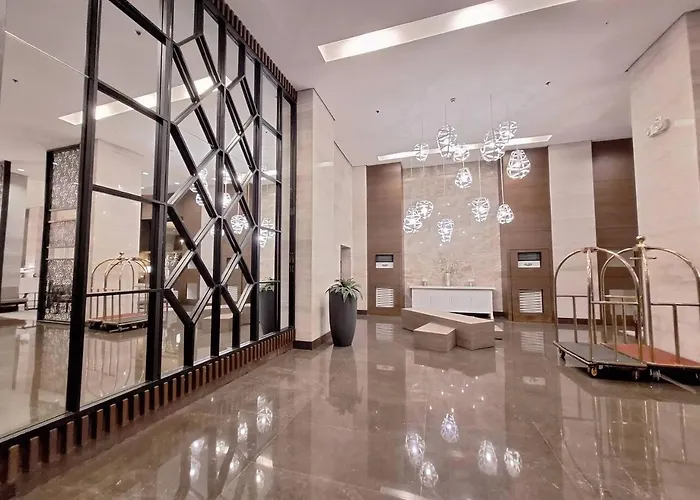 Hefty 1br -40sqm -pet -parking -moa,picc,wtc,airport Apartment